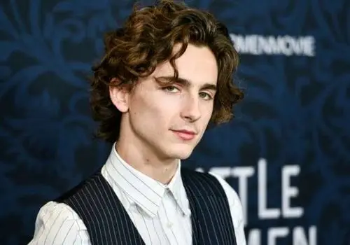 از حواشی  کنسرت تا خانه زنجبیلی؛ رابطه تیموتی و کایلی رسمی‌تر از همیشه+عکس