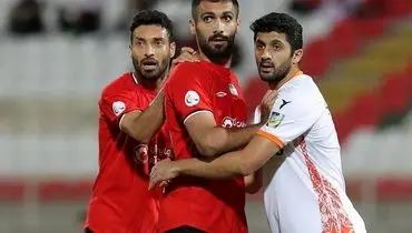  استقلال به دنبال جذب مدافع تراکتور