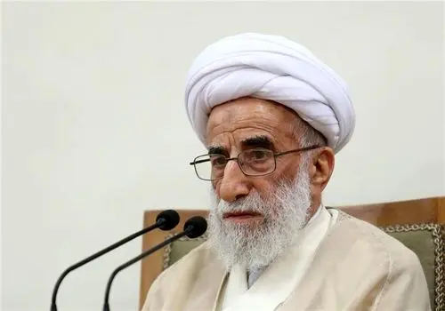 تصویر جدید آیت‌الله جنتی با ویلچر خبرساز شد