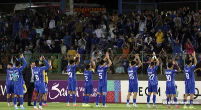 استقلال به فکر خم کردن آلومینیومی سخت‌تر از آهن است !