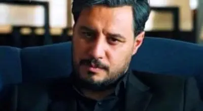تصویر نیمه‌برهنه جواد عزتی پرحرف و حدیث شد!/عکس