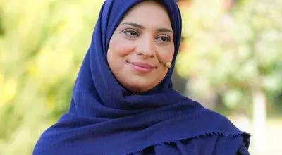 پیام معنا دار روشنک عجمیان همراه با استایل پایییزه + عکس