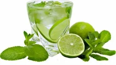 آب‌لیمو گرم بهتر است یا سرد؟ بررسی تأثیر آن بر هضم و لاغری