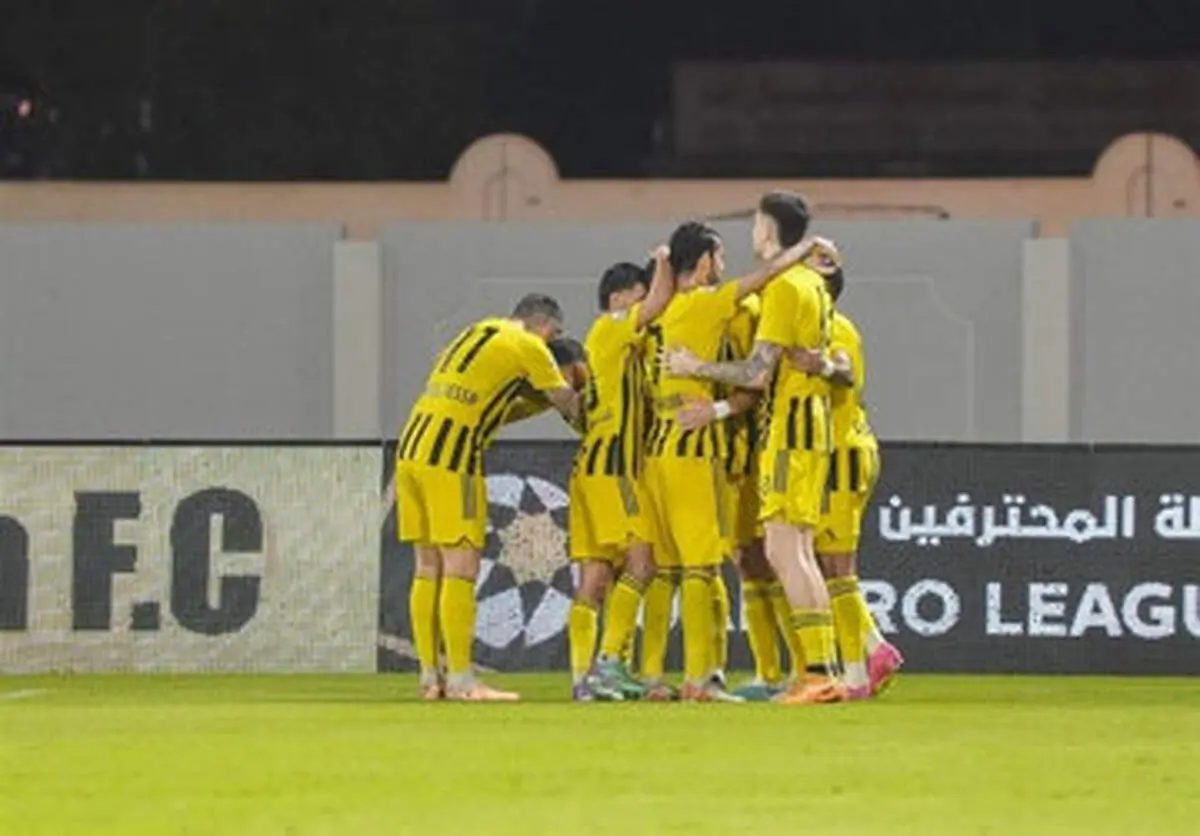 نتیجه دوئل استقلال و پرسپولیس در امارات
