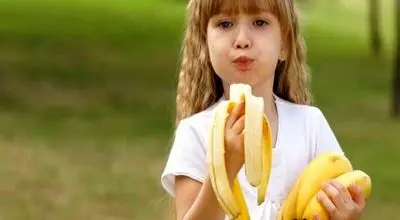 آیا مصرف موز باعث چاقی کودکان می شود؟
