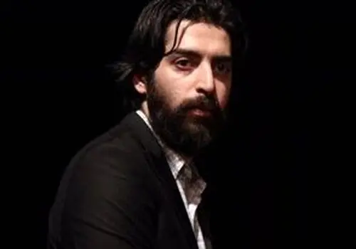 قاب غم‌انگیزی که از مزار بامداد بیات منتشر شد