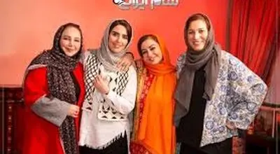 لحظه جنجالی پیدا شدن مو در غذا در شام ایرانی!
