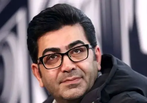 فرزاد حسنی ۴۸ ساله شد: جشن تولد مجری، بازیگر و ترانه‌سرا!
