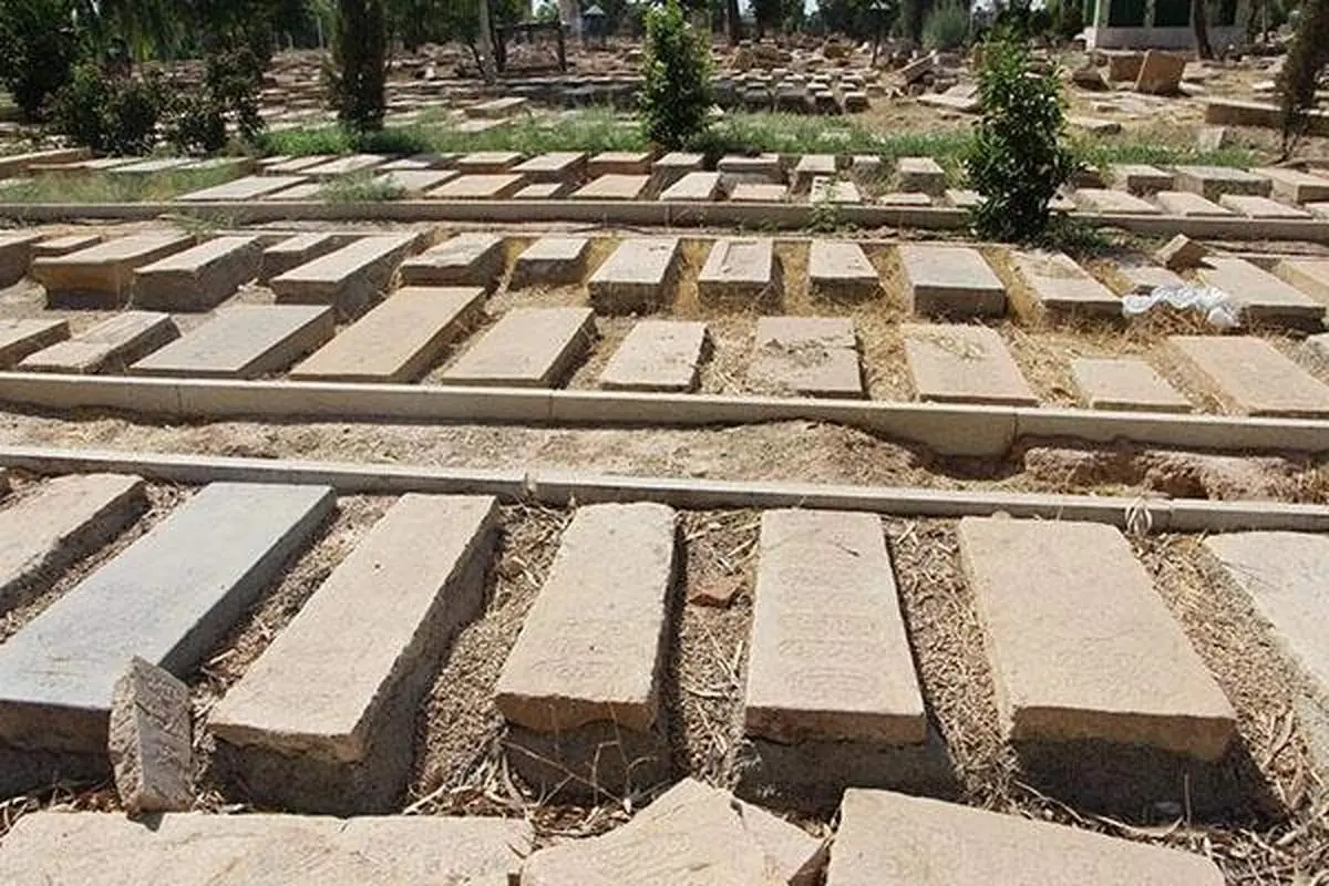 گزارشی باورنکردنی از تعرض به آرامستان هزار سالۀ شیراز+ تصاویر