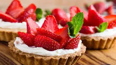 طرز تهیه تارت خامه‌ای میوه‌ای ترد و خوشمزه