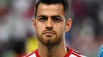  پورعلی‌گنجی: تعریف‌های قلعه‌نویی مسئولیت من را چند برابر می‌کند/ قبول ندارم گروه تیم ملی آسان است/ رسیدن از دربی ۱۲۰ هزار نفری به ۸ هزار تماشاچی خیلی بد است 