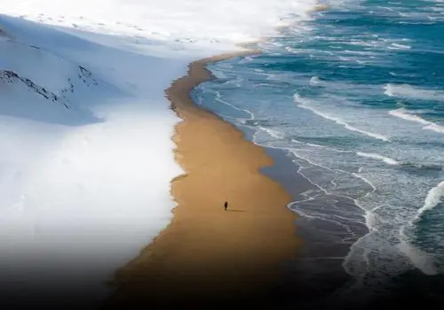 «رقص زمستان و دریا؛ پدیده نادر ساحل شیراهما چشم‌ها را خیره کرد»