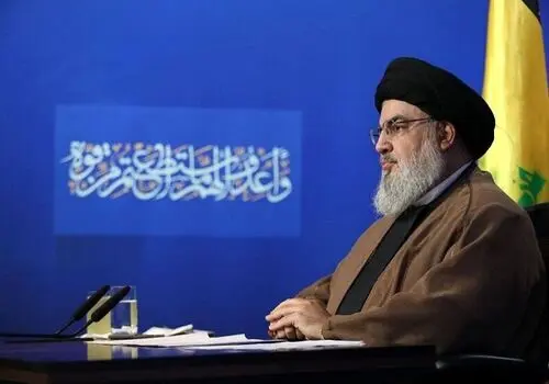 رونمایی از دیوارنگاره جدید میدان انقلاب با تصویری از سید مقاومت+عکس