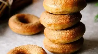 طرز تهیه دونات کدو حلوایی؛ شیرینی خوشمزه با عطر و بوی پاییز
