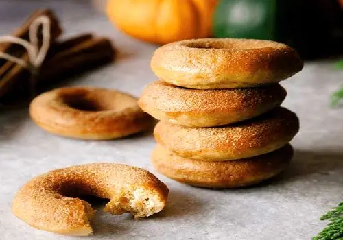 طرز تهیه دونات کدو حلوایی؛ شیرینی خوشمزه با عطر و بوی پاییز
