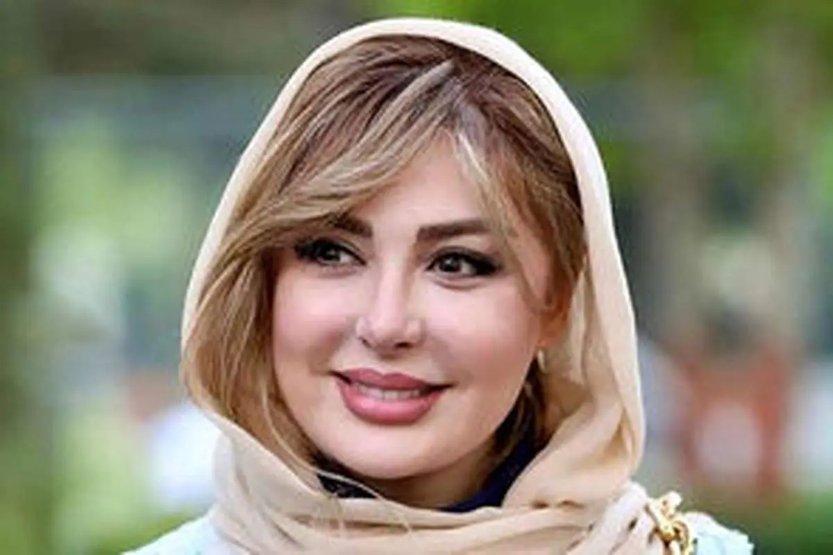 نیوشا ضیغمی با یک استایل آبی جلبتوجه کرد