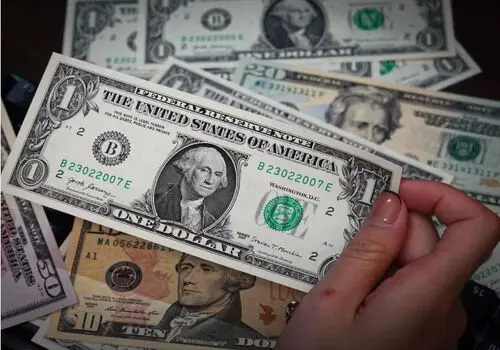 قیمت دلار بازار آزاد امروز پنجشنبه ۶ فروردین ۱۴۰۵