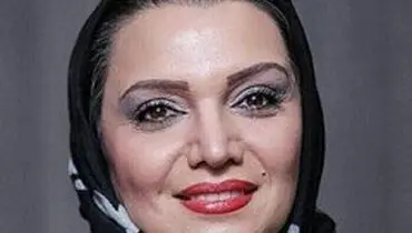 صحنه ای تلخ از الهام پاوه نژاد در زیر تابوت مادرش+ عکس