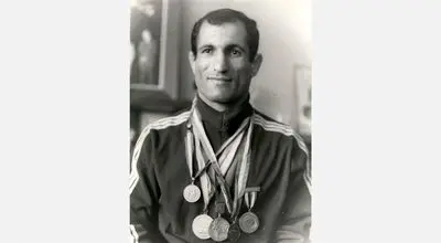  پیشکسوت تاریخ‌ساز کشتی ایران دار فانی را وداع گفت