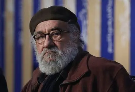 «من زنده‌ام» / داریوش ارجمند شایعه مرگ خود را تکذیب کرد/ویدیو 