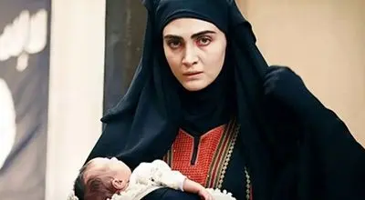 جشن تولد ۳۰ سالگی الناز ملک و کیکی که همه را شگفت‌زده کرد!