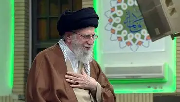 رهبر انقلاب: یک عنصر آمریکایی در لفافه میگوید هر که در ایران اغتشاش کند ما کمکش میکنیم؛ احمق‌ها بوی کباب شنیدند! / ملت ایران هر کسی که مزدوری آمریکا را بکند، لگدمال خواهد کرد