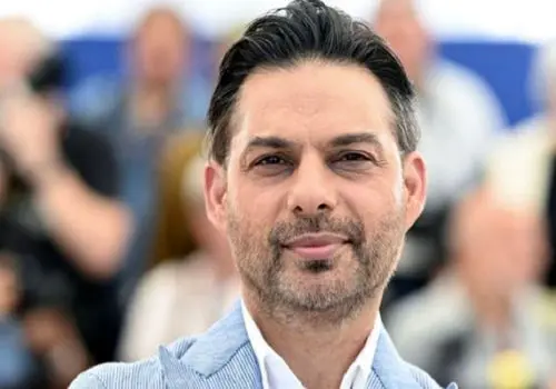 تغییر قیافه پیمان معادی/ تصویری پربازدید از پیمان معادی با یک شمایل متفاوت با سیگار+عکس|