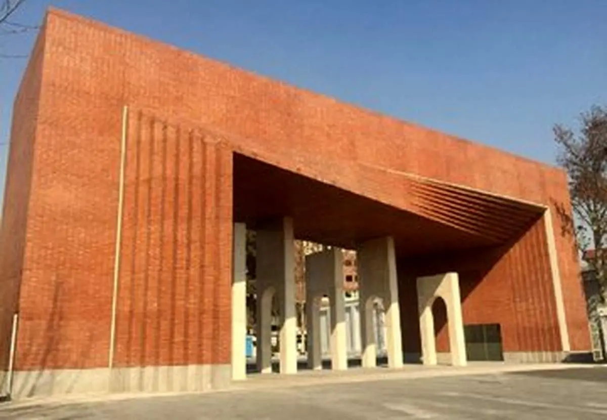 سایت دانشگاه صنعتی شریف هک شد؟