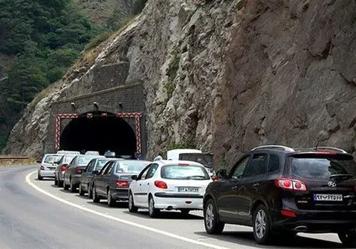 جاده چالوس به علت ریزش بهمن مسدود شد
