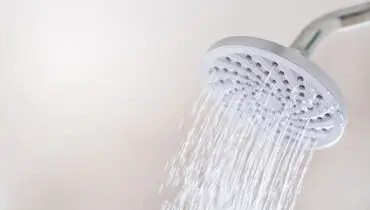 این کار اشتباه بعد حمام ممنوع است