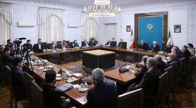 تاکید پزشکیان بر لزوم نظارت لحظه‌ای بر روند اصلاح شیوه تخصیص ارز یارانه‌ای