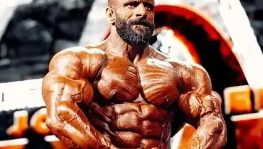 رقص عجیب هادی چوپان در تلویزیون جنجالی شد+ فیلم