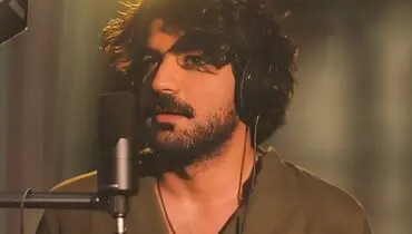 غوغای عرفان طهماسبی در اولین کنسرتش؛ اجرای قطعه گلوبند با همخوانی هواداران+ فیلم