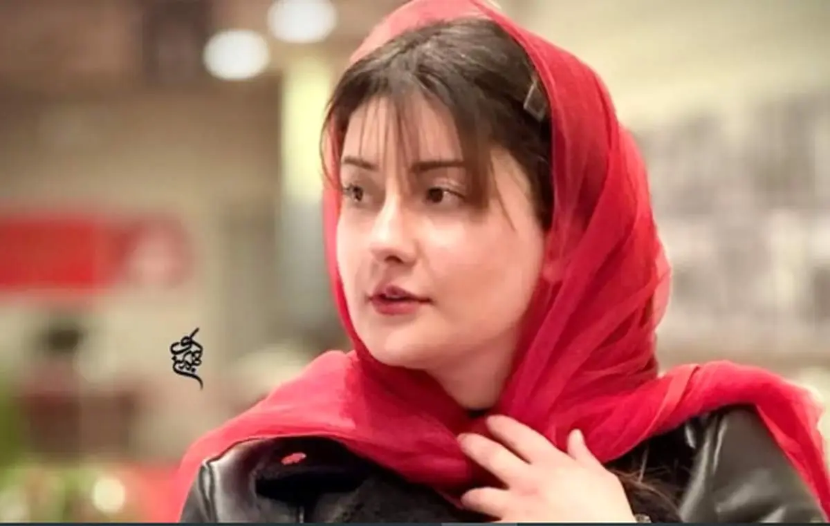 «فرانک» (سریال سوجان) در یک تئاتر در کنار «صحرا اسداللهی»