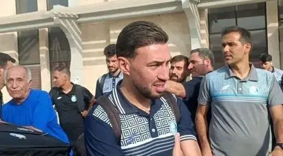  بوسه غافلگیرکننده بر گردن منیر الحدادی در اهواز 