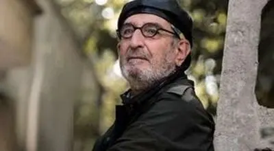 فرهاد آئیش: مثل عقده‌ای‌ها فامیلی‌ام را تغییر دادم!/ویدیو 