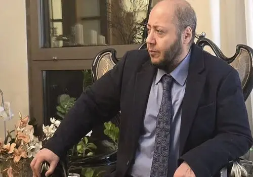 مازیار لرستانی با نگاهی خیره و سکوتی تامل برانگیز+عکس جدید