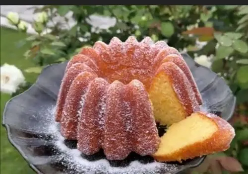 طرز تهیه لذیذترین کیک موزی با پف زیاد + فیلم / دستور پخت کیک موزی فقط با ۴ قلم مواد+ فیلم
