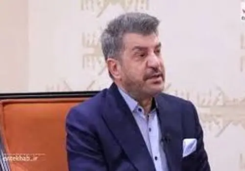 قاب بامزه محمود شهریاری در کنار نوه تازه‌متولدش