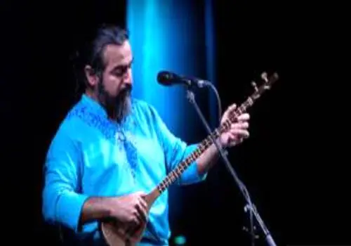 پرواز همای:«کمک‌های بشردوستانه ترامپ با موشک در داروخانه نشست»