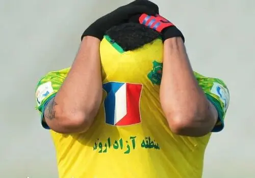 طالب ریکانی در آزادی رخ شیر گرفت/عکس