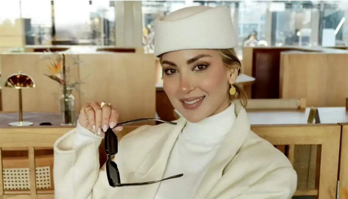 درخشش مینا مختاری با استایلی زمستانی در کافه «ویونا»؛ میزبانی به سبک خانواده بهرام رادان!