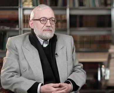  صحبت‌ها و تیپ خاص جواد لاریجانی در راهپیمایی ۲۲ بهمن+ تصویر 