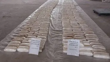 کشف محموله بزرگ مواد مخدر در گمرک+ فیلم