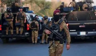  حضور فرماندهان الحشد الشعبی در کنسولگری ایران در بصره + عکس
