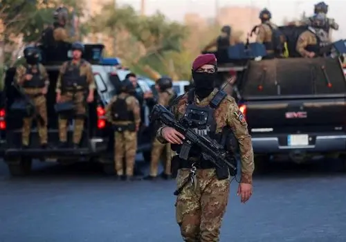  حضور فرماندهان الحشد الشعبی در کنسولگری ایران در بصره + عکس
