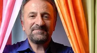 رجزخوانی مهران رجبی علیه اسرائیل در میدان ولیعصر تهران + فیلم