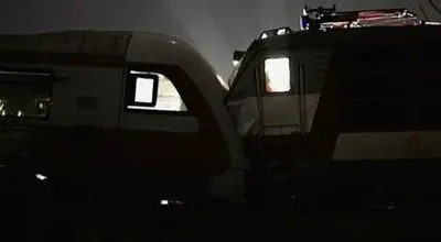 برخورد دو قطار حادثه ساز شد