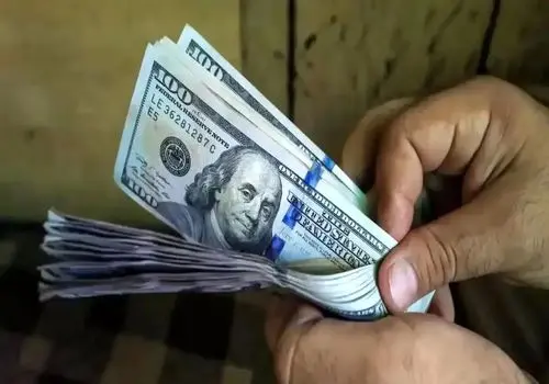 پیش‌بینی قیمت دلار در ۲۳ مهر ۱۴۰۴؛ عقب‌نشینی در سایه سیگنال‌های سیاسی