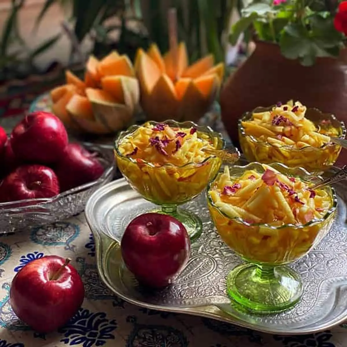 دسری خوش‌طعم برای زیبایی پوست و فرم‌دهی صورت بدون اضافه وزن